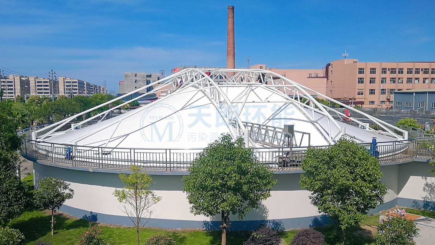 隨動(dòng)式反吊膜的應(yīng)用領(lǐng)域與技術(shù)解析